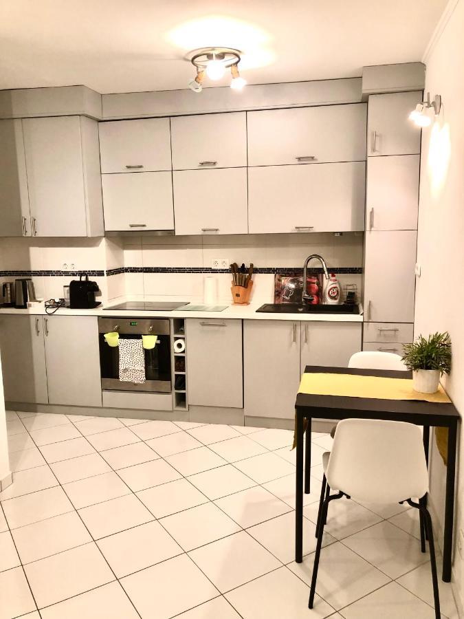 Bright, Spacious Apartment 3 Bedroom, Garage Budapest Esterno foto
